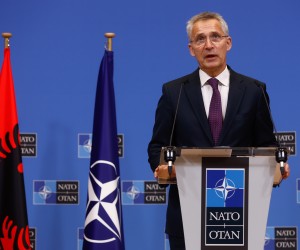 epa10068477 NATO Secretary General Jens Stoltenberg attends a joint press conference with Albanian Prime Minister Rama after their meeting at NATO headquarters in Brussels, Belgium, 13 July 2022.  EPA/STEPHANIE LECOCQ