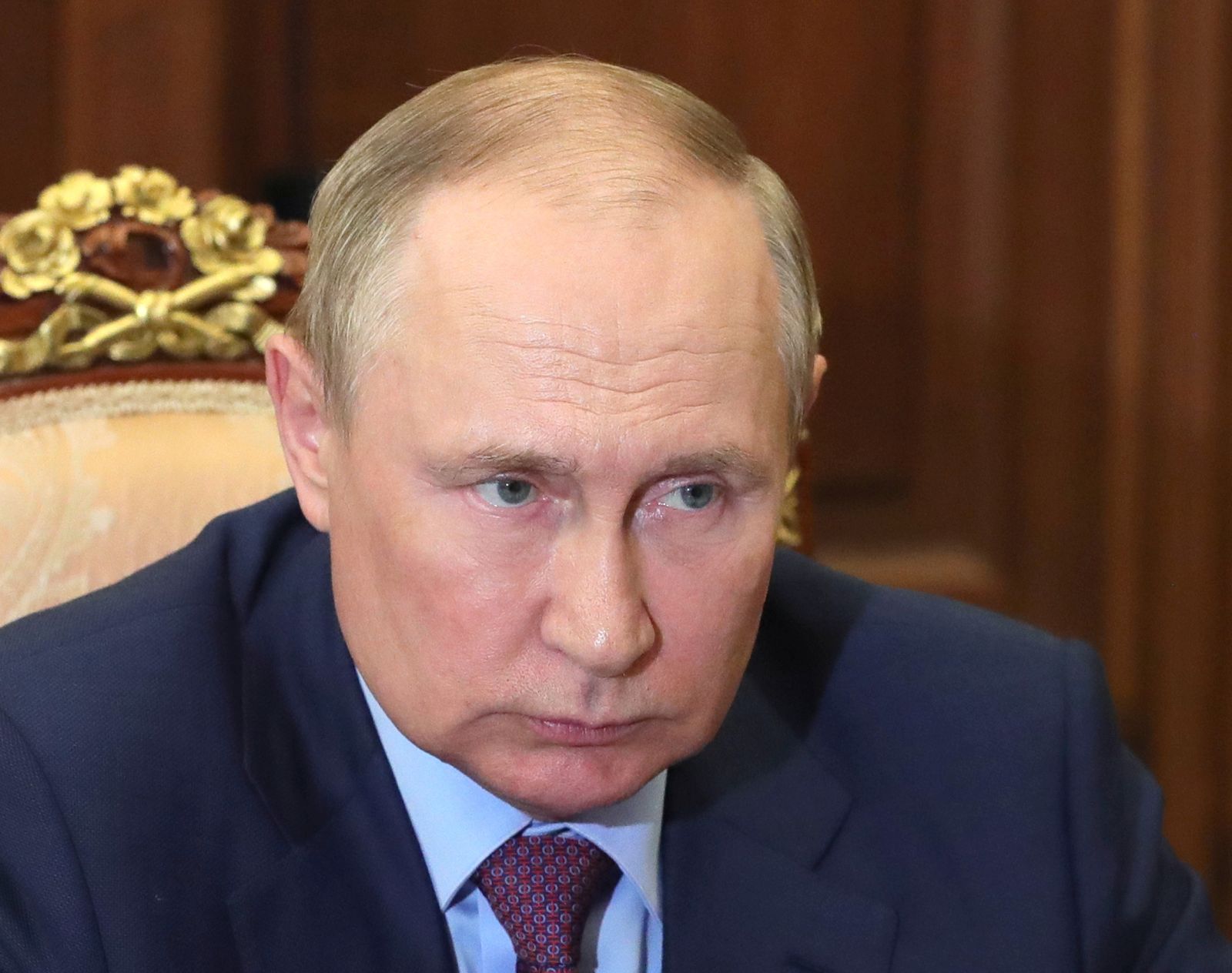 epa10093782 Russian President Vladimir Putin attends a working meeting at the Kremlin in Moscow, Russia, 27 July 2022.  EPA/MIKHAIL KLIMENTYEV / SPUTNIK / KREMLIN POOL MANDATORY CREDIT