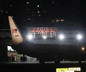 epa10102838 The Boeing C-40C flight SPAR19 carrying the delegation headed by US House Speaker Nancy Pelosi arrives in Songshan Airport in Taipei, Taiwan, 02 August 2022.  China has raised a warning stating its military will not sit idle if US House of Representatives Speaker Nancy Pelosi visits Taiwan. Pelosi is leading a Congressional delegation to the Indo-Pacific region with a visit to Singapore, Malaysia, South Korea and Japan.  EPA/RITCHIE B. TONGO