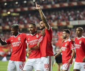 epa10103175 Benfica player Goncalo Ramos (C) celebrates with his team mates after scoring his third goal during the UEFA Champions League qualifying match between SL Benfica and FC Midtjylland held at Luz stadium in Lisbon, Portugal, 02 August 2022.  EPA/MIGUEL A. LOPES