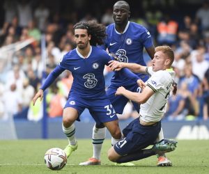 epa10120961 Marc Cucurella (L) of Chelsea in action against Dejan Kulusevski (R) of Tottenham during the English Premier League soccer match between Chelsea FC and Tottenham Hotspur in London, Britain, 14 August 2022.  EPA/ANDY RAIN EDITORIAL USE ONLY. No use with unauthorized audio, video, data, fixture lists, club/league logos or 'live' services. Online in-match use limited to 120 images, no video emulation. No use in betting, games or single club/league/player publications