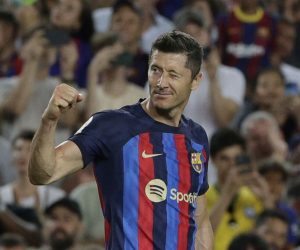 epa10144143 FC Barcelona's striker Robert Lewandowski celebrates after scoring the 3-0 goal during the Spanish LaLiga soccer match between FC Barcelona and Real Valladolid CF held at Spotify Camp Nou stadium in Barcelona, Spain, 28 August 2022.  EPA/Quique Garcia