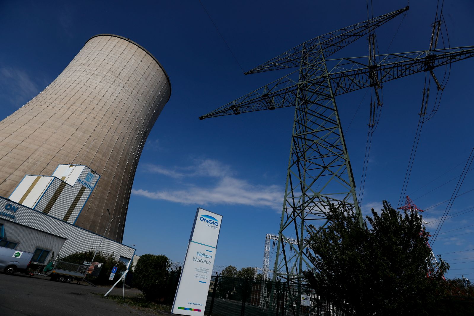 epa10149390 The Engie logo in front of Centrale natural gas electricity power plant in Drogenbos near Brussels, Belgium, 31 August 2022. Gazprom announced on 31 August that it would completely suspend its gas deliveries to the French group Engie from 01 September, due to the latter's non-payment for all deliveries made in July.  EPA/STEPHANIE LECOCQ