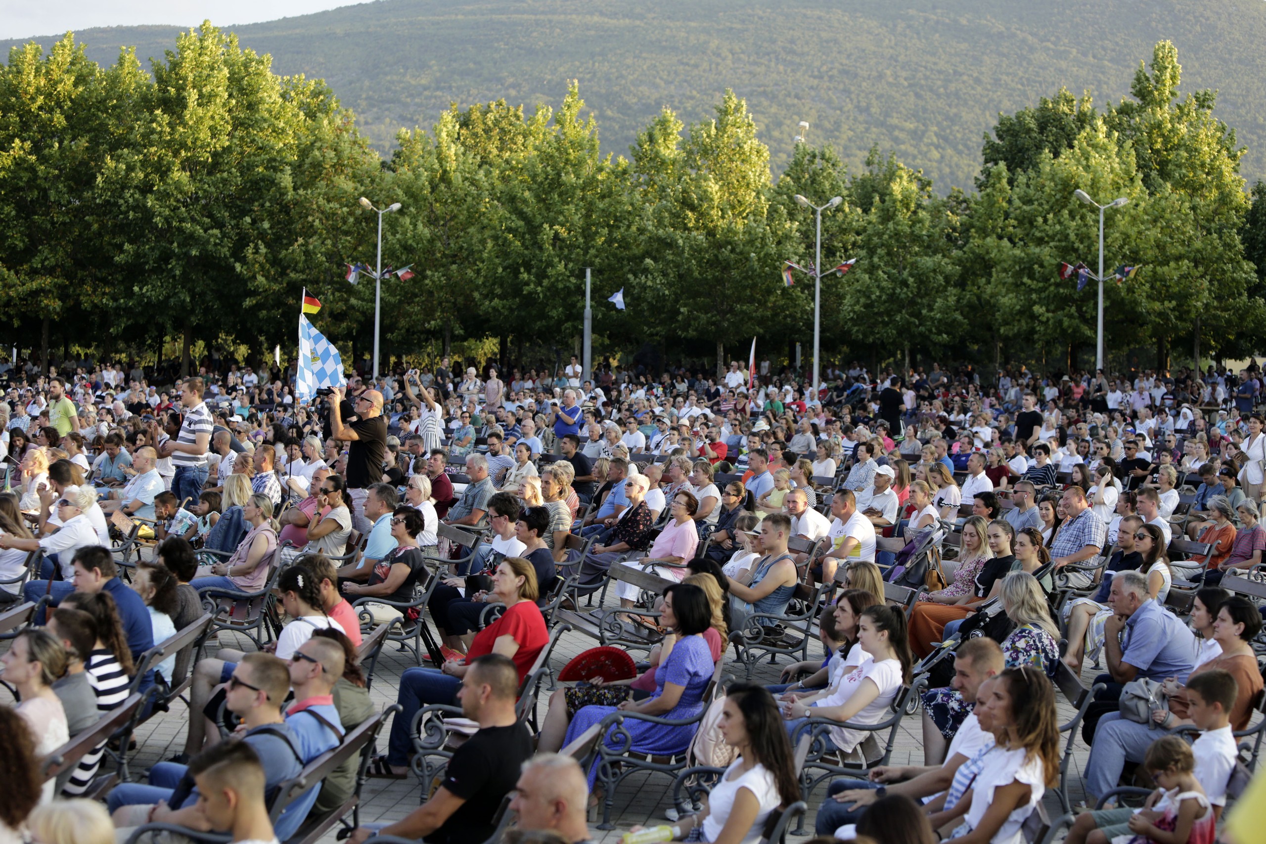 01.08.2020., Medjugorje, BiH - Usprkos koronavirusu medjugorski Medjunarodni festival mladih "Mladifest 2020" okupio je na tisuce mladih katolika iz nekoliko europskih zemaljarrDenis Kapetanovic/PIXSELL