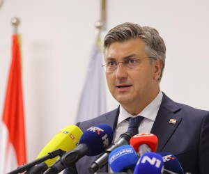 01.08.2022., Imotski - Premijer Andrej Plenkovic u drustvu ministra vanjskih i europskih poslova Gordana Grlica Radmana u sluzbenom je posjetu Imotskom, gdje ce sudjelovati na Svecanoj sjednici Gradskog vijeca u Puckom otvorenom ucilistu.  Photo: Miroslav Lelas/PIXSELL