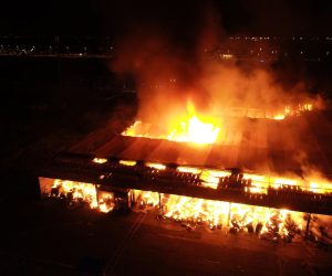03.04.2022., Zagreb - Fotografija snimljena dronom pozara koji je izbio u ulici Kanalski put na Zitnjaku. Pozar je izbio u dvoristu jedne tvrtke gdje su gorjele palete. Photo: JVP Zagreb/PIXSELL