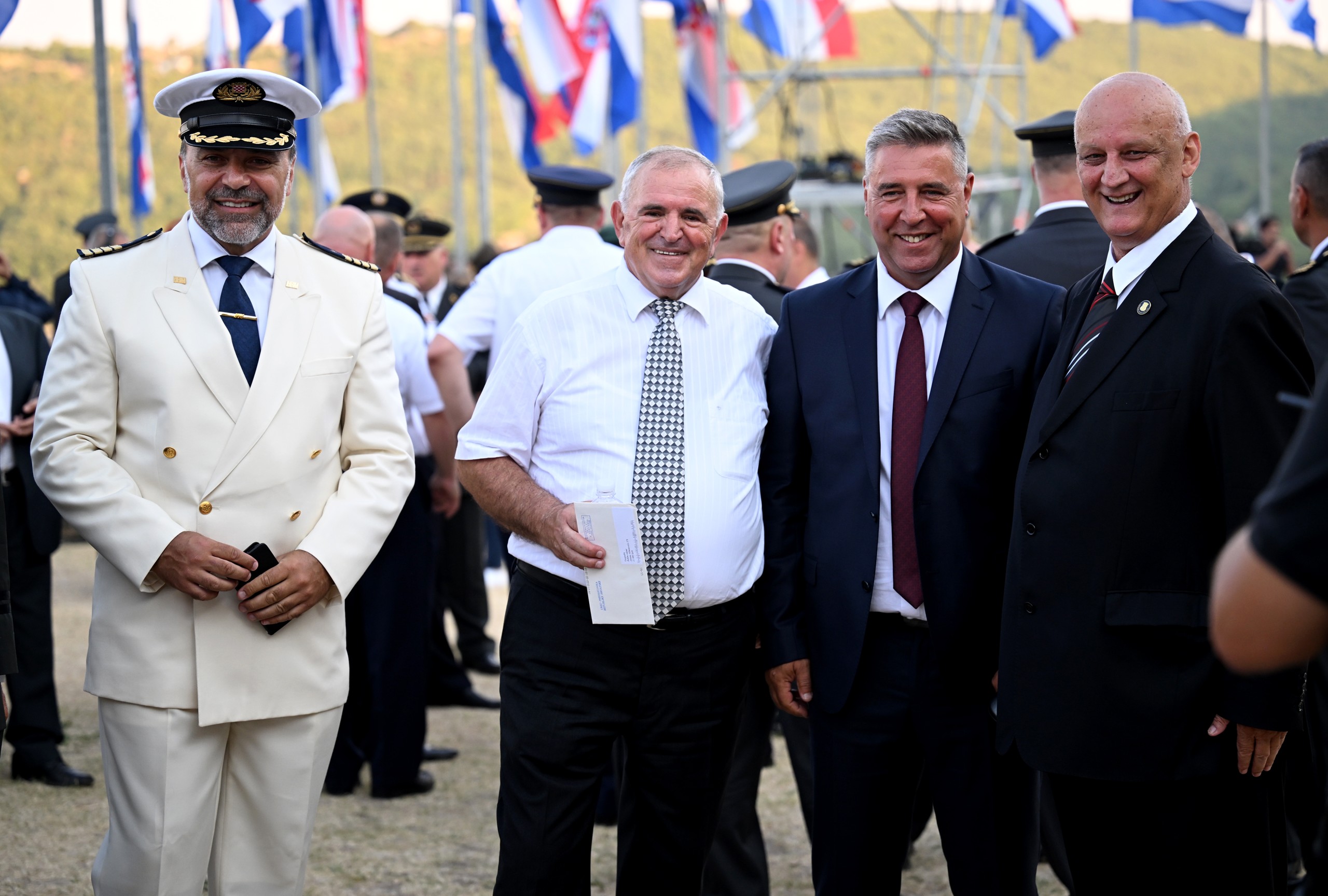 04.08.2022., Knin - Predsjednik Republike i vrhovni zapovjednik Oruzanih snaga Republike Hrvatske, Zoran Milanovic, uprilicio je svecani prijem za ratne zapovjednike povodom obiljezavanja Dana pobjede i domovinske zahvalnosti i Dana hrvatskih branitelja te 27. obljetnice VRO Oluja. Vlaho Orepic, Rahim Ademi, Franko Vidovic, Ljubo Cesic Rojs Photo: Davor Puklavec/PIXSELL