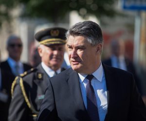 05.08.2022., Knin - Sredisnja svecanost obiljezavanja Dana pobjede i domovinske zahvalnosti, Dana hrvatskih branitelja i 27. obljetnice vojno-redarstvene operacije Oluja. Polaganje vijenaca i svijeca ispred Spomenika hrvatske pobjede "Oluja 95". Predsjednik RH Zoran Milanovic Photo: Sime Zelic/PIXSELL