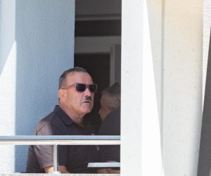 05.08.2022., Knin -  Marko Skejo, koji je s grupom svojih pristasa stigao u Knin i opet vikao za Dom spremni, sjeo je u kafic  Photo: Sime Zelic/PIXSELL