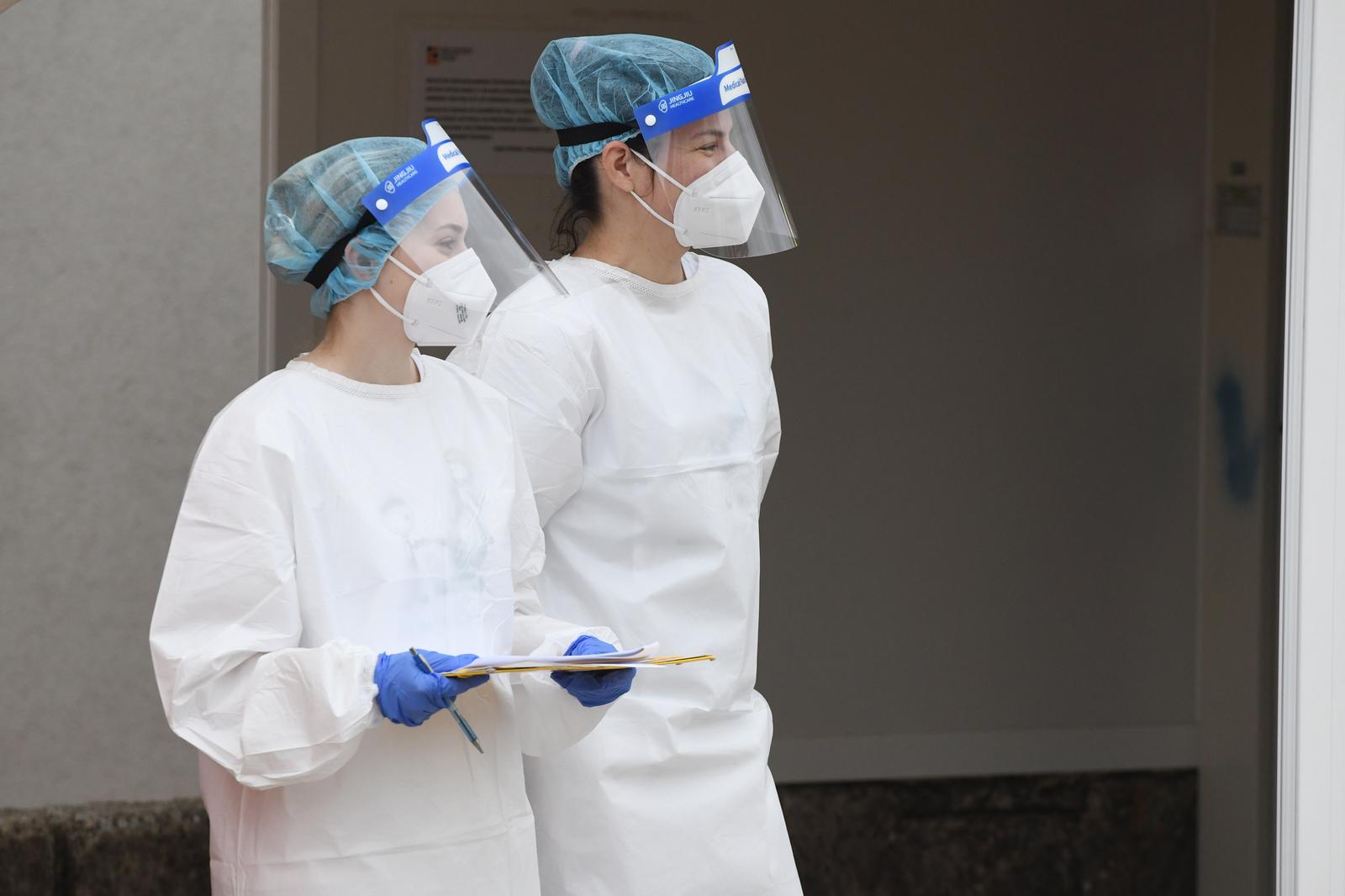 06.05.2022., Sibenik - Dolaskom ljepsih vremena broj testiranja na koronavirus sve je manji, a i broj zarazenih je u padu. korona Photo: Hrvoje Jelavic/PIXSELL