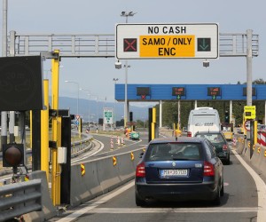 06.08.2017., Zagreb - Postaja za elektronsku naplatu cestarine Demerje. Zbog jutrasnjeg pada sustava naplate cestarine karticama Zaba-e, za njihove korisnike bilo je moguce placanje samo gotovinom ili ENC-om, što je stvorilo guzve. "nPhoto: Tomislav Miletic/PIXSELL