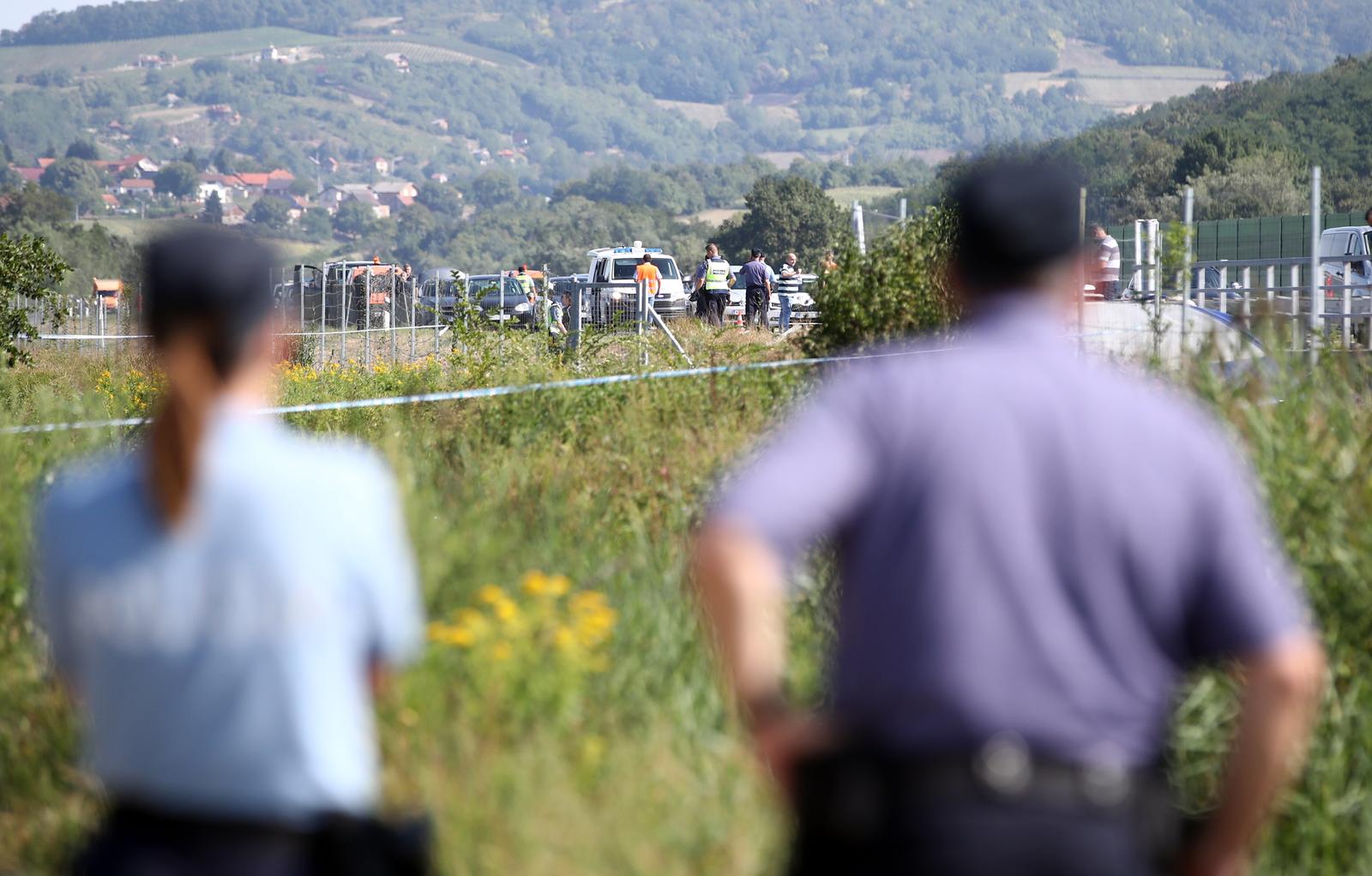 06.08.2022., Varazdin - Vise osoba poginulo je, a veci je broj tesko ozlijedjen u prometnoj nesreci koja se oko 5,40 sati dogodila na autocesti A4 u smjeru Zagreba, izmedju mjesta Jarek Bisaski i Podvorec, kada je s kolnika sletio autobusa poljskih nacionalnih registarskih oznaka, izvijestila je policija. Photo: Zeljko Lukunic/PIXSELL