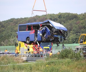 06.08.2022., Varazdin - Vise osoba poginulo je, a veci je broj tesko ozlijedjen u prometnoj nesreci koja se oko 5,40 sati dogodila na autocesti A4 u smjeru Zagreba, izmedju mjesta Jarek Bisaski i Podvorec, kada je s kolnika sletio autobusa poljskih nacionalnih registarskih oznaka. Photo: Zeljko Lukunic/PIXSELL