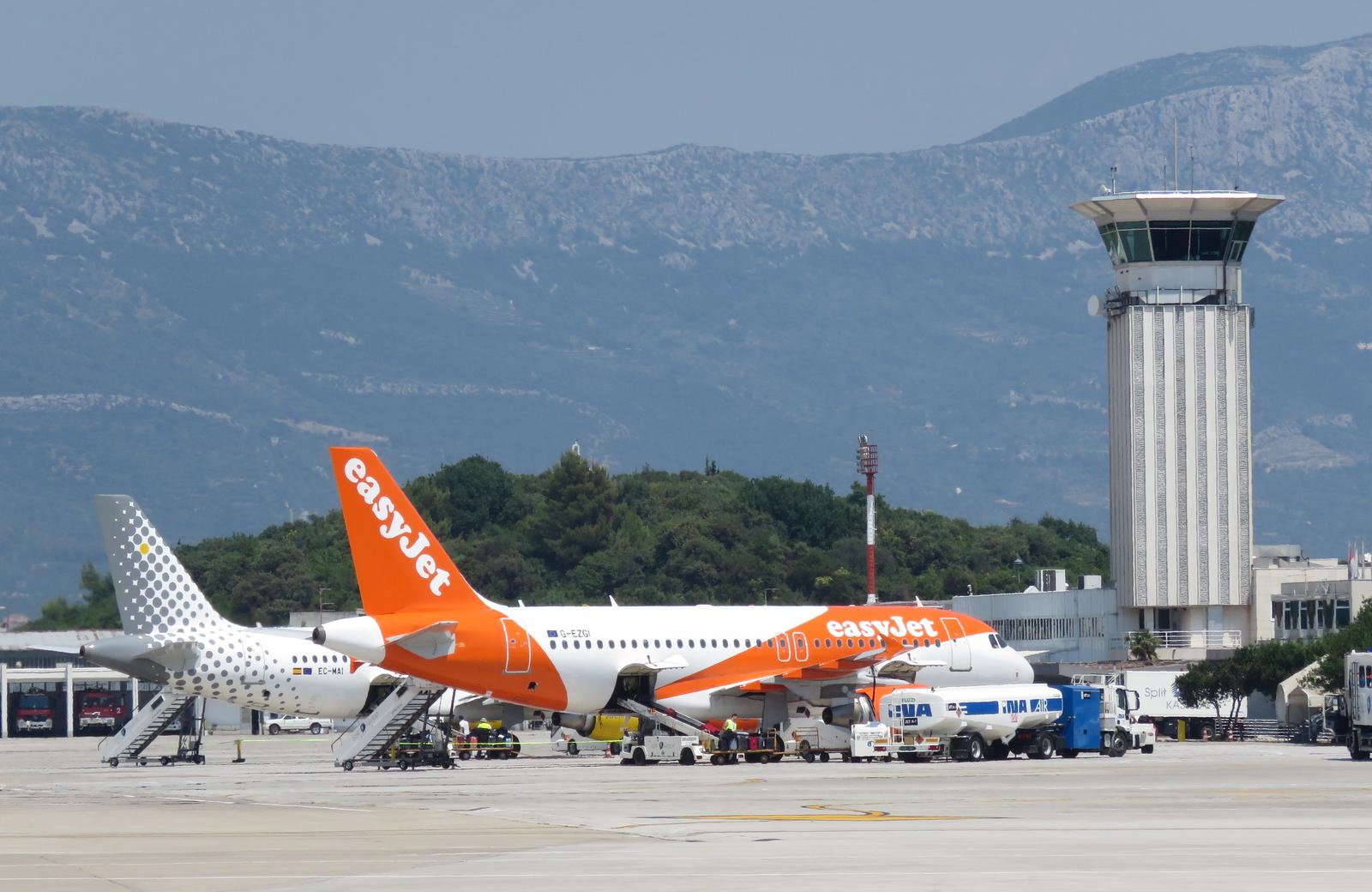 07.07.2015., Kastel Stafilic - Avion kompanije EasyJet u Zracnoj luci Split."nPhoto: Ivo Cagalj/PIXSELL