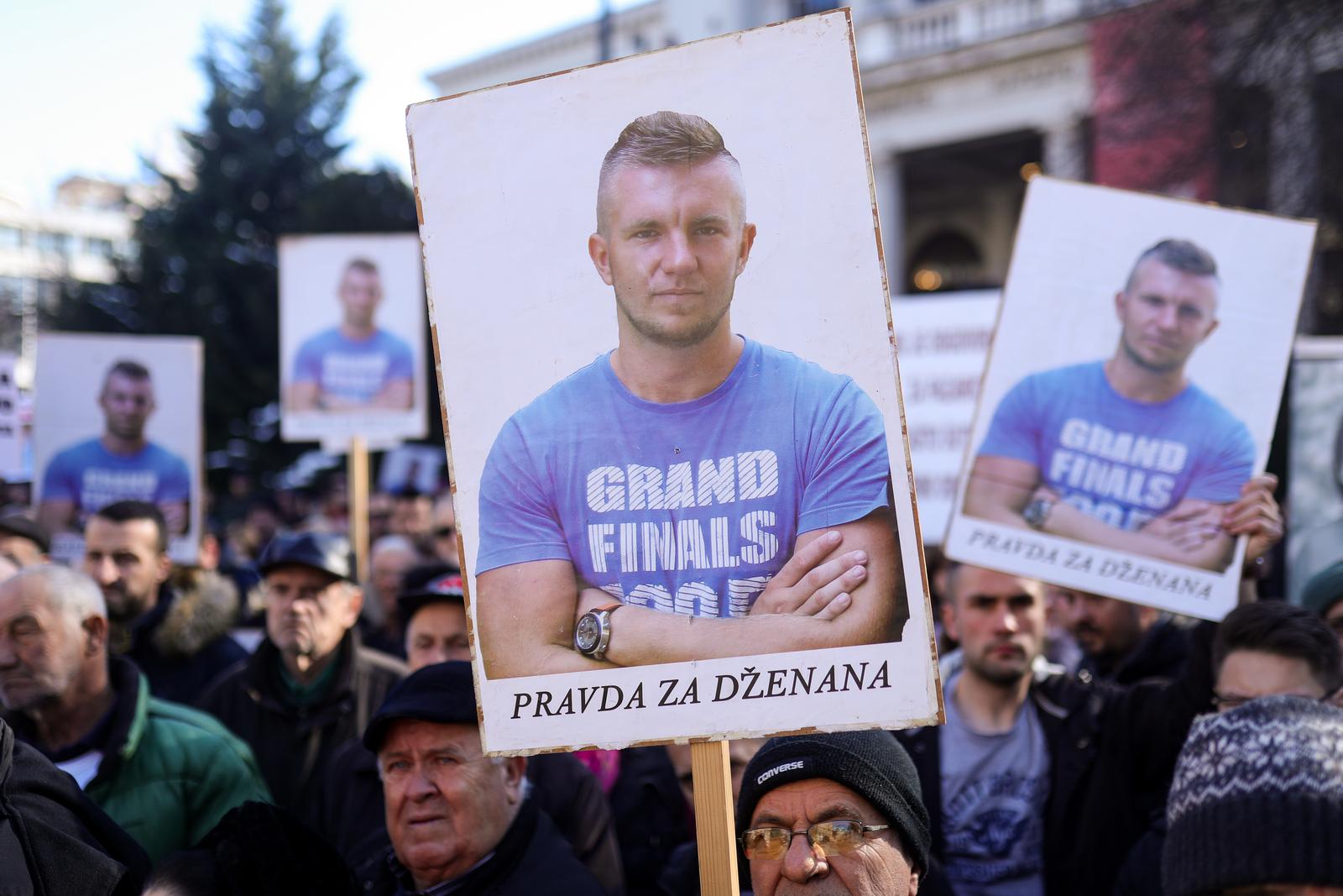 08.02.2020., Sarajevo, Bosna i Hercegovina - Na platou ispred Narodnog kazalista odrzan je prosvjed "Probudite se, ljudi! Djecu nam ubijaju". Povod je cetvrta godisnjica kako je Dzenan Memic ubijen pod nerazjasnjenim okolnostima.rPhoto: Armin Durgut/PIXSELL