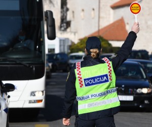 08.02.2022., Sibenik - Policijska akcija usmjerena na pjesake i vozila provodi se tijekom jutra na podrucju grada Sibenika. Photo: Hrvoje Jelavic/PIXSELL