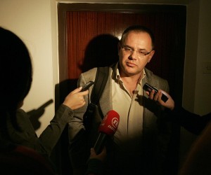 02.10 2007., Zagreb, Ilica 107 - Ivo Pukanic i Mirjana Pukanic susrecu se sa obiteljskim problemima. Jaka ekplozija odjeknula je u Vlaskoj ulici ispred zgrade NCL grupe. u kojoj je smjestena redakcija tjednika Nacional. Bomba je eksplodirala ispod Pukaniceva Lexusa. U eksploziji ubijen je sef Nacionala Ivo Pukanic i direktor marketinga Nikola Franjic.r"nPhoto: Jurica Galoic/PIXSELL