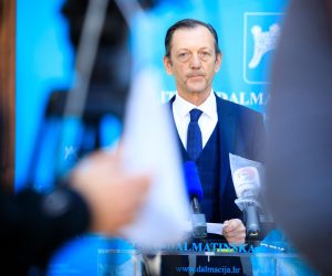 10.04.2020., Split - Konferencija za medije kriznog stozera Splitsko-dalmatinske zupanije.rJulije MestrovicrPhoto: Milan Sabic/PIXSELL