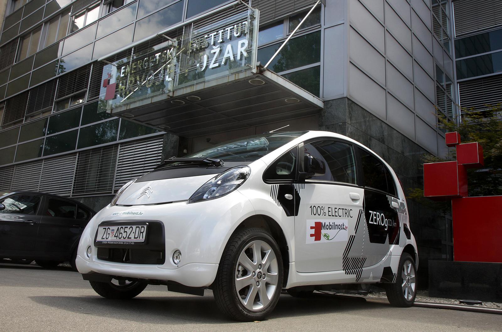 01.07.2011., Zagreb - Ispred Energetskog instituta Hrvoje Pozar, u Savskoj ulici, biti ce izgradjena stanica za punjenje elektricnih automobila, Citroen c-zero .  Photo: Zarko Basic/PIXSELL