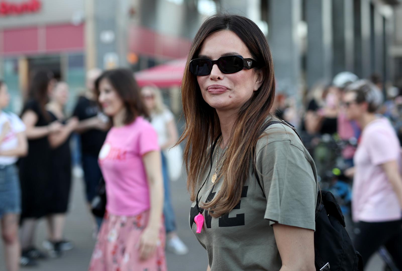 12.05.2022., Zagreb - Na Trgu bana Josipa Jelacica odrzan je prosvjed pod nazivom "Dosta! Unistavanja javnog zdravstva i zanemarivanja zdravlja zena!" u znak solidarnosti s Mirelom Cavajdom i svim zenama kojima je u Hrvatskoj uskracen zakonski zajamcen prekid trudnoce i drugi oblici zdravstvene skrbi. Photo: Igor Kralj/PIXSELL