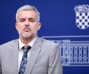 13.07.2022., Zagreb - Na konferenciji za medije Kluba zastupnika Mosta odrzanoj u Saboru o temi: "Tko asistira HDZ-u u ubijanju referenduma? U kojem grmu lezi zeton?" govorio Nino Raspudic.  Photo: Patrik Macek/PIXSELL