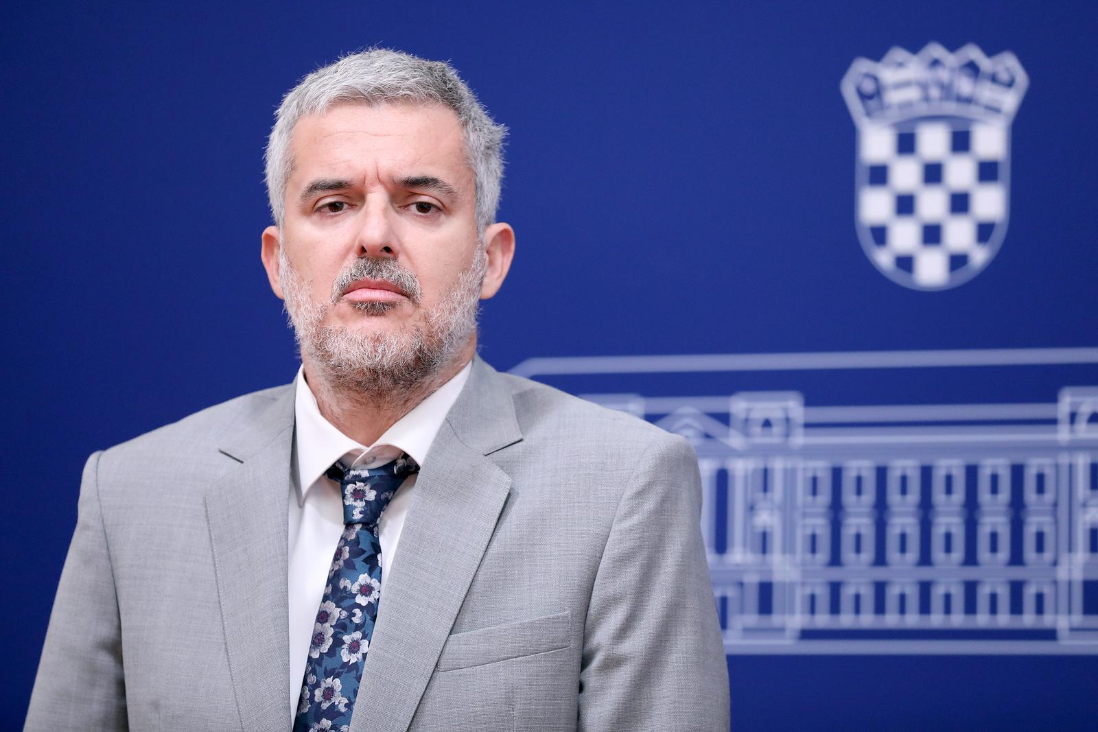 13.07.2022., Zagreb - Na konferenciji za medije Kluba zastupnika Mosta odrzanoj u Saboru o temi: "Tko asistira HDZ-u u ubijanju referenduma? U kojem grmu lezi zeton?" govorio Nino Raspudic.  Photo: Patrik Macek/PIXSELL
