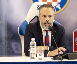 15.07.2022., Split - Predsjednik Uprave HNK Hajduk Luksa Jakobusic na konferenciji za medije u press salonu Hajduka na stadionu Poljud na kojoj je predstravljeno produzenje ugovora Marka Livaje do 2027. godine. Photo: Milan Sabic/PIXSELL