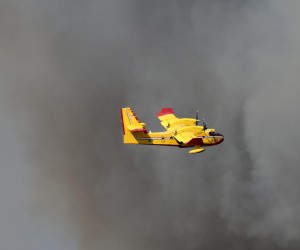 16.08.2022., Vrpolje - Veliki pozar u Vrpolju kod Sibenika uz kopnene snage gase i cetri kanadera.

 Photo: Dusko Jaramaz/PIXSELL