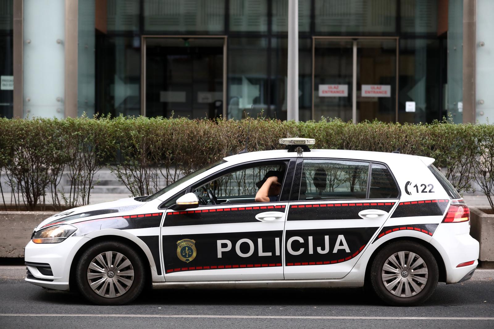 16.09.2021., Sarajevo, Bosna i Hercegovina - Policajci MUP-a Kantona Sarajevo na vise lokacija u Sarajevu vrsi nove pretrese u slucaju smrti Dzenana Memica. Pretresi se obavljaju po nalogu Tuzilastva Bosne i Hercegovine. Photo: Armin Durgut/PIXSELL