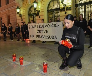 16.10.2019., Zadar - Klub studenata Antifijaka organizirala mirni prosvijed ispred Zupanijskog suda. Photo: Dino Stanin/PIXSELL