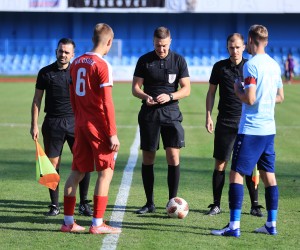 16.10.2021., stadion Cibalia, Vinkovci - Druga HNL, 9. kolo, HNK Cibalia - NK Osijek II. Miro Bakula, sudac Ante Culina, Marijan Orsolic Photo: Davor Javorovic/PIXSELL