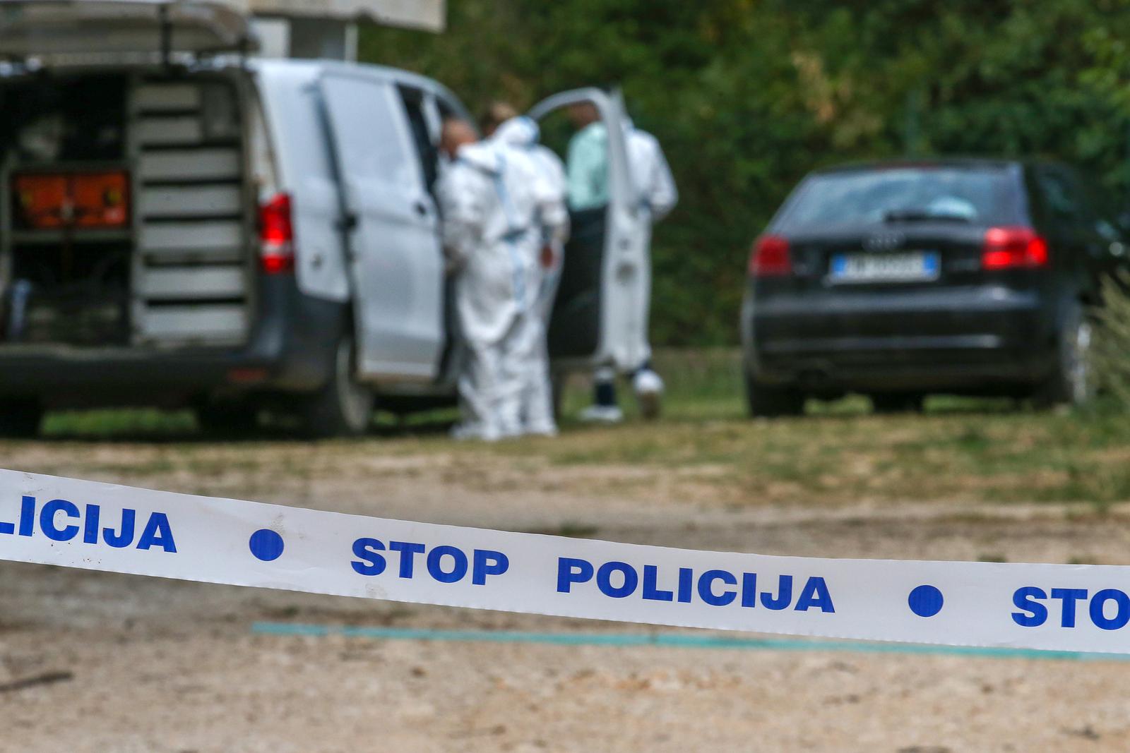 18.08.2022., Umag - Kuca u Zakinji kraj Umaga gdje se jutros oko 5 ujutro dogodilo premlacivanje do smrti. Uhicen je tridesetogodisnjak iz Italije. Photo: Srecko Niketic/PIXSELL