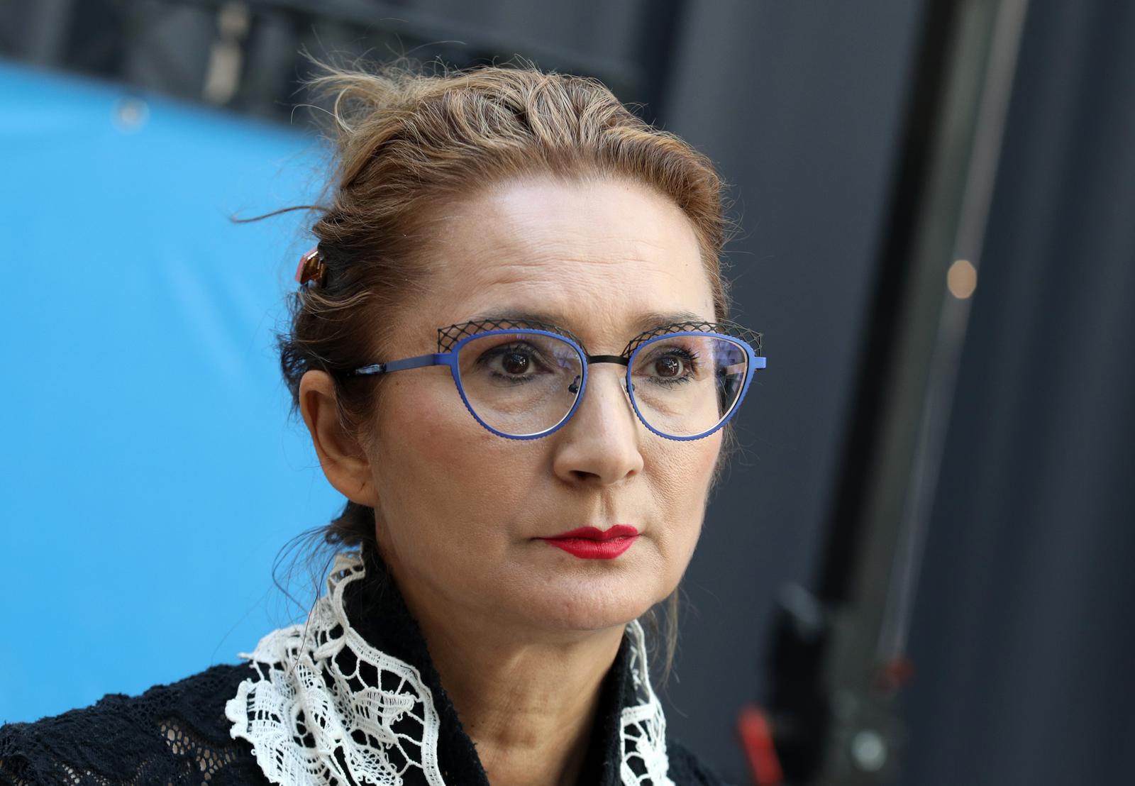 21.09.2021.,Sibenik-U organizaciji Ravnateljstva policije i Policijske uprave sibensko-kninske, uz podrsku Pravobraniteljice za ravnopravnost spolova odrzao se Okrugli stol povodom obiljezavanja Nacionalnog dana borbe protiv nasilja prema zenama: „FEMICIDE WATCH“.Sudjelovali su pravobraniteljica za ravnopravnost spolova Visnja Ljubicic,predsjednica zupanijskog suda u Sibeniku Nives Nikolac,nacelnik Policijske uprave sibensko-kninske Ivica Kostanic,voditeljica Odjela maloljetnicke delinkvencije i kriminaliteta na stetu mladezi i obitelji Uprave kriminalisticke policije Ravnateljstva policije gđa Anita Matijevic i voditeljica Službe prevencije Ravnateljstva policije Sandra Veber.rPhoto: Dusko Jaramaz/PIXSELL