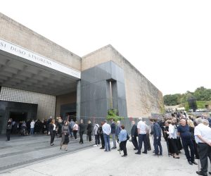 23.08.2022., Zagreb - Posljedni ispracaj visestruko nagradjivanog novinara, reportera i urednika Nove TV Mislava Bage na Krematoriju Gaj urni. Photo: Robert Anic/PIXSELL