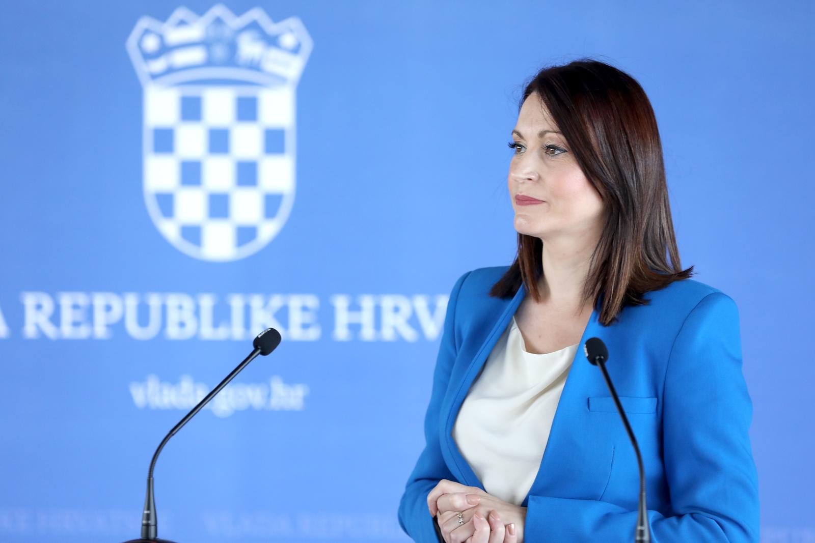 25.08.2022., Zagreb -U Nacionalnoj i sveucilisnoj knjiznici odrzana je 143. sjednica Vlade na kojoj je, uz ostalo, raspravljano o odlukama o donosenju Programa potpore poljoprovrednim proizvodjacima. Nakon sjednice medijima se obratila Natasa Tramisak.
 Photo: Patrik Macek/PIXSELL