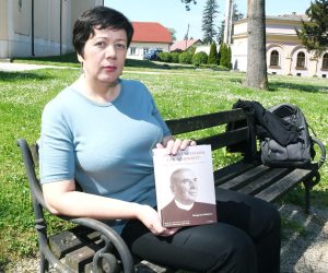 27.04.202., Petrinja - Margareta Matijevic povjesnicarka i autorica knjige Izmjedju partizana i pristojnosti. Photo: Nikola Cutuk/PIXSELL