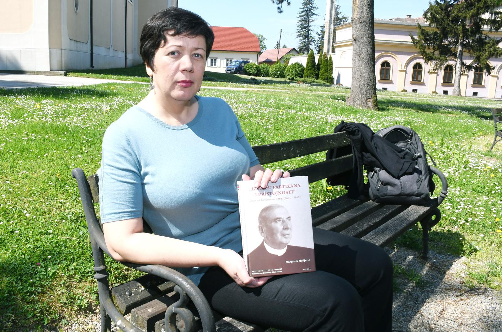 27.04.202., Petrinja - Margareta Matijevic povjesnicarka i autorica knjige Izmjedju partizana i pristojnosti. Photo: Nikola Cutuk/PIXSELL