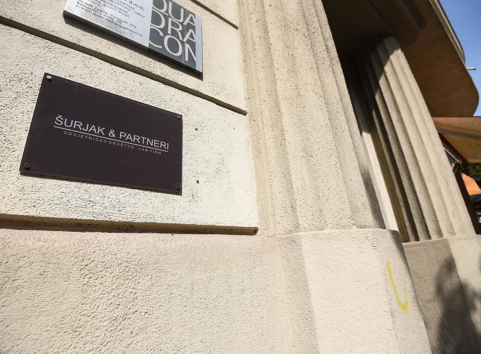 27.08.2022., Zagreb - Ured odvjetnika Josipa Surjaka u Boskovicevoj ulici. Josip Surjak uhicen je u akciji policije i USKOK-a zbog sumnje u malverzacije u kojima je INA ostecena za vise od 100 milijuna kuna. Photo: Neva Zganec/PIXSELL