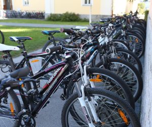 "Parkirani" bicikli 28.09.2018 Karlovac - Bicikli na vezu. rPhoto: Kristina Stedul Fabac/PIXSELL