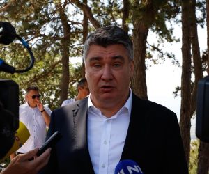 29.07.2022., Imotski Obiljezavanje 31.obljetnice utemeljenja 115.brigade. Predsjednik Zoran Milanovic polozio je vijenac.    Photo: Sasa Tadinac/PIXSELL