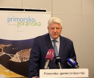 29.08.2022., Rijeka - Zupan Zlatko Komadina na konferenciji za medije u sjedistu Zupanije Primorsko goranske. Photo: Goran Kovacic/PIXSELL