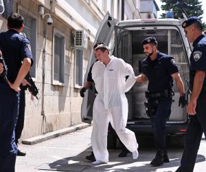 26.08.2022., Zadar - Privodjenje Duska Tanaskovica koji je osumnjiceni za likvidaciju Gorana Vlaovica jucer ispred kluba ‘Noa‘ na plazi Katarelac. Tanaskovic je doveden u Zupanijsko drzavno odvjetnistvo u Zadru uz osiguranje pripadnika interventne policije s dugim cijevima. Photo: Dino Stanin/PIXSELL