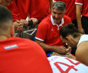 Opatija, 28.08.2022. - Utakmica 2. kola skupine E pretkvalifikacija za nastup na EuroBasketu košarkaša 2025. Hrvatska - Švicarska. Na fotografiji izbornik hrvatske reprezentacije Damir Mulaomerović i igrači.
foto HINA/ Miljenko KLEPAC/ ml