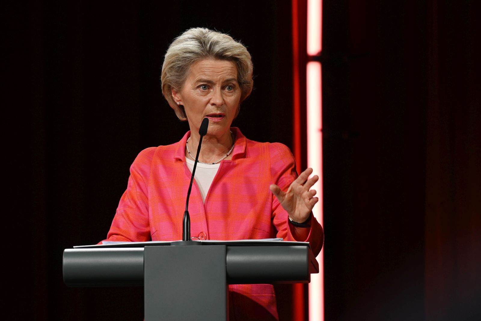 Bled, 29.8.2022.- Tradicionalni meðunarodni skup Bledski strateki forum, 17. po redu, zapoèeo je u ponedjeljak na Bledu. Na slici predjsednica Europske komisije Ursula von der Leyen. 
foto HINA/ STA/ Tamino Petelinsek/ ua