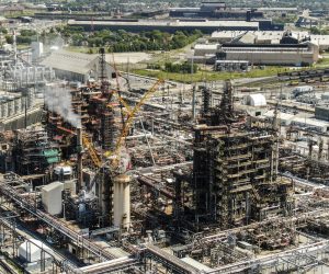 epa10148213 An aerial photo made with a drone shows the BP oil refinery in Whiting, Indiana, USA, 30 August 2022. A recent fire at the facility caused it to be shut down. The refinery is the sixth largest in the US and BP's largest in the country processing 435,000 barrels per day. The company hopes to have a phased restart of the refinery within days.  EPA/TANNEN MAURY
