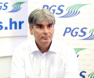 Rijeka, 31.08.2022.- Primorsko goranski savez (PGS) odrao je tiskovnu konferenciju s osvrtom na situaciju u Ini. Na fotografiji predsjednik PGS-a Darijo Vasiliæ. 
foto HINA/ Miljenko KLEPAC/ mk