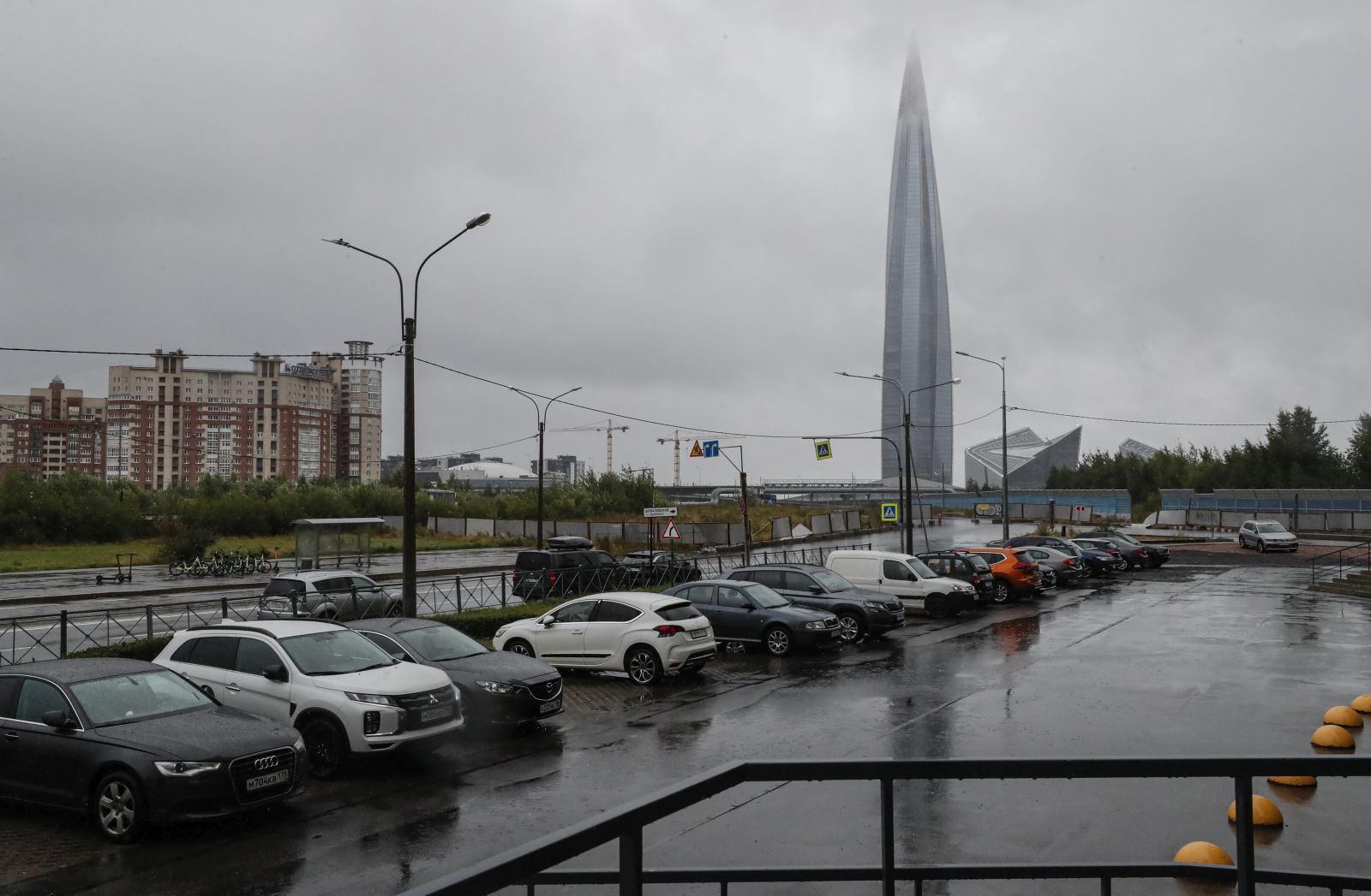 epa10149538 The Lakhta Centre business tower, the headquarters of Russian energy corporation Gazprom, in St. Petersburg, Russia, 31 August 2022. 'Supply via Nord Stream 1 has been completely stopped, today scheduled preventive work is starting at the gas pumping unit', the energy giant said in a statement. Gazprom reported earlier that gas flow through the Nord Stream 1 would come to a complete halt from 04:00 Moscow time on 31 August to 04:00 Moscow time on 03 September.  EPA/ANATOLY MALTSEV