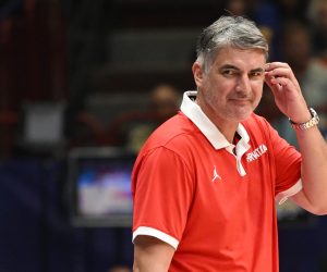 epa10155064 Croatia’s head coach Damir Mulaomerovic reacts during the FIBA EuroBasket 2022 group C stage match between Croatia and Greece at Assago Forum, near Milan, Italy, 02 September 2022.  EPA/Daniel Dal Zennaro