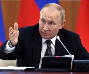 epa10164304 Russian President Vladimir Putin chairs a meeting of the State Council Presidium on the development of the national tourism industry at the Far Eastern Federal University, in Vladivostok, Russia, 06 September 2022.  EPA/VALERIY SHARIFULIN / SPUTNIK / KREMLIN POOL MANDATORY CREDIT