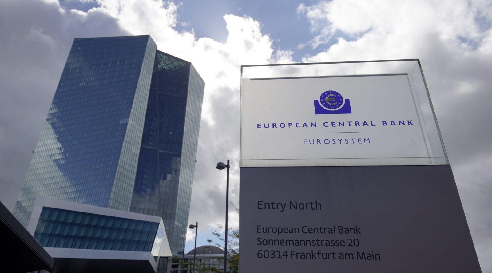 epa10169565 An exterior view of the European Central Bank (ECB) in Frankfurt am Main, Germany, 08 September 2022. The ECB Governing Council will hold a monetary policy meeting on 08 September during which they expected to raise interest rates for the second time this year to face inflation.  EPA/RONALD WITTEK